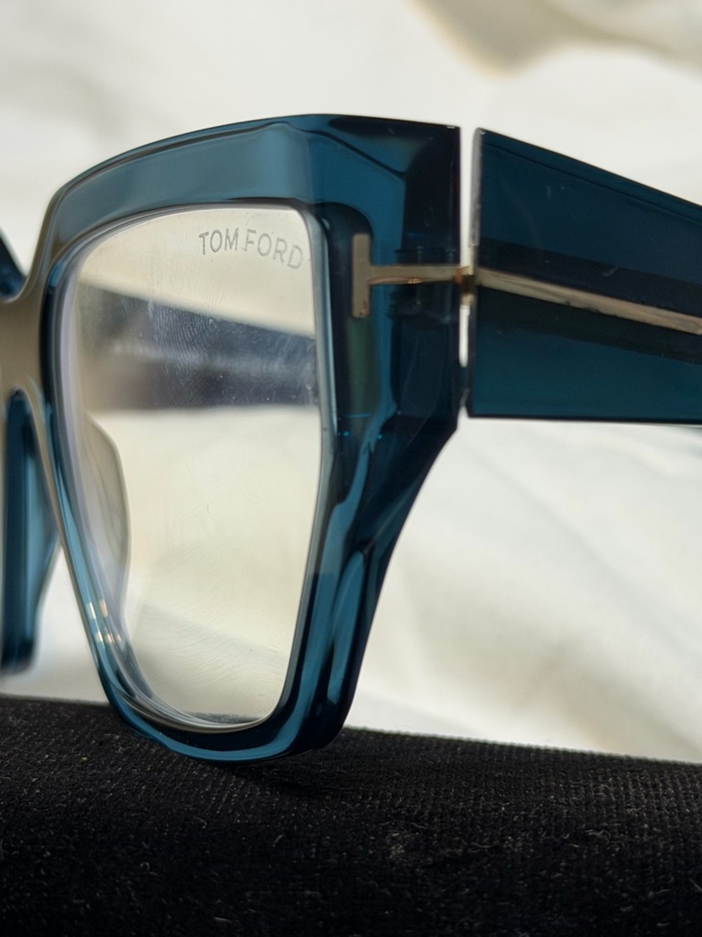100% Authentic Tom Ford Teal Cat-Eye Sunglasses - Blue light